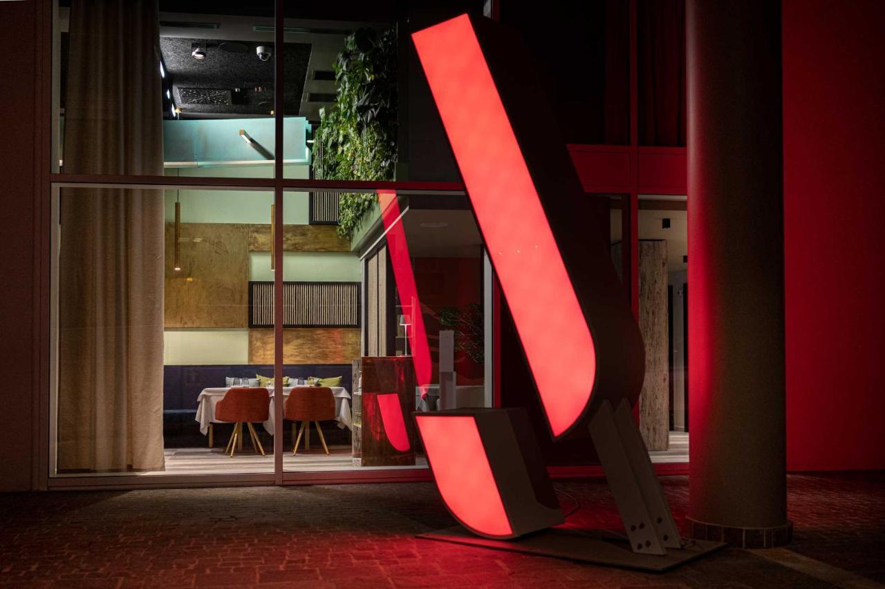 J44 Lifestyle Hotel Τζεσόλο Λίντο Εξωτερικό φωτογραφία The restaurant