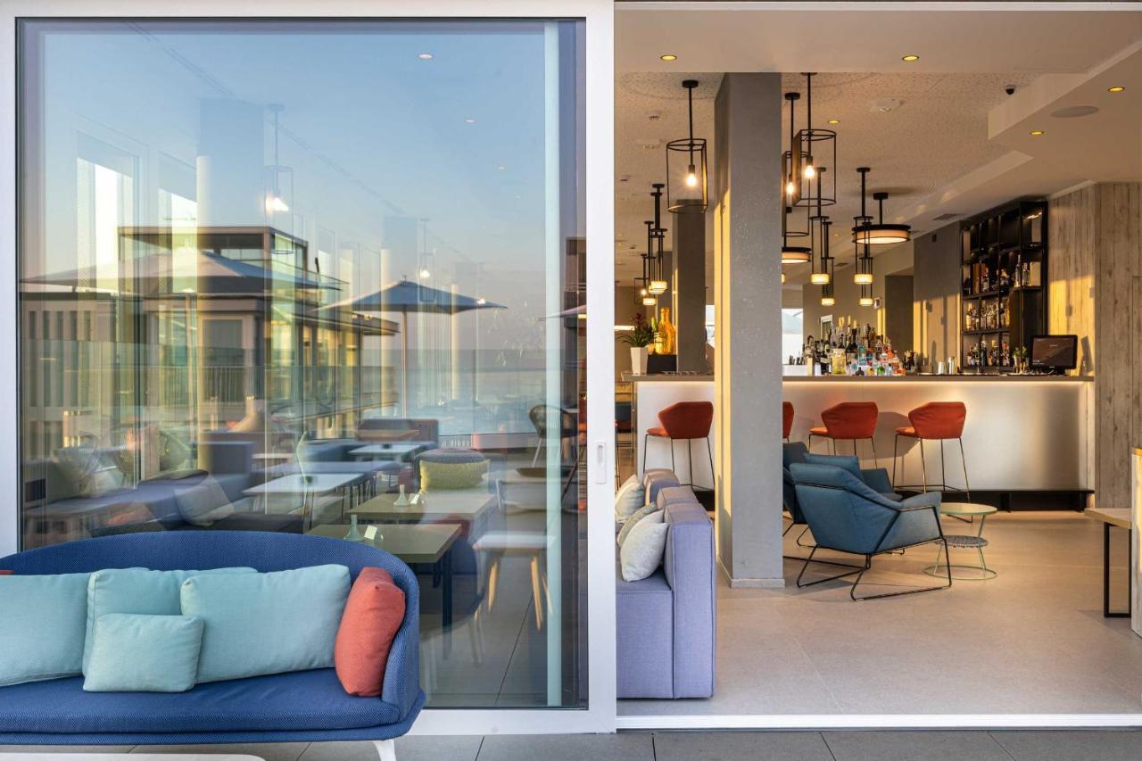 J44 Lifestyle Hotel Τζεσόλο Λίντο Εξωτερικό φωτογραφία The Sky Bar
