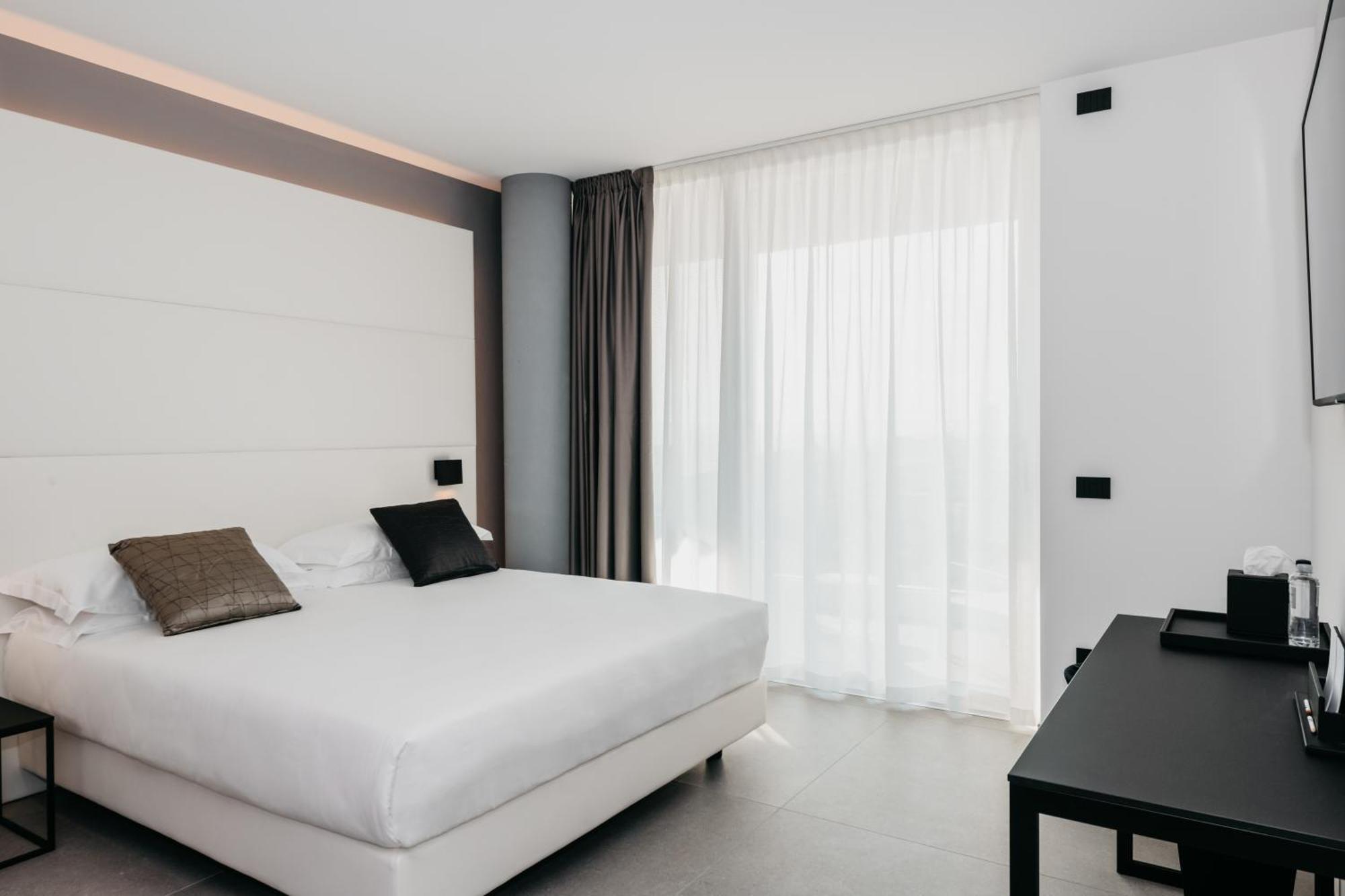 J44 Lifestyle Hotel Τζεσόλο Λίντο Εξωτερικό φωτογραφία