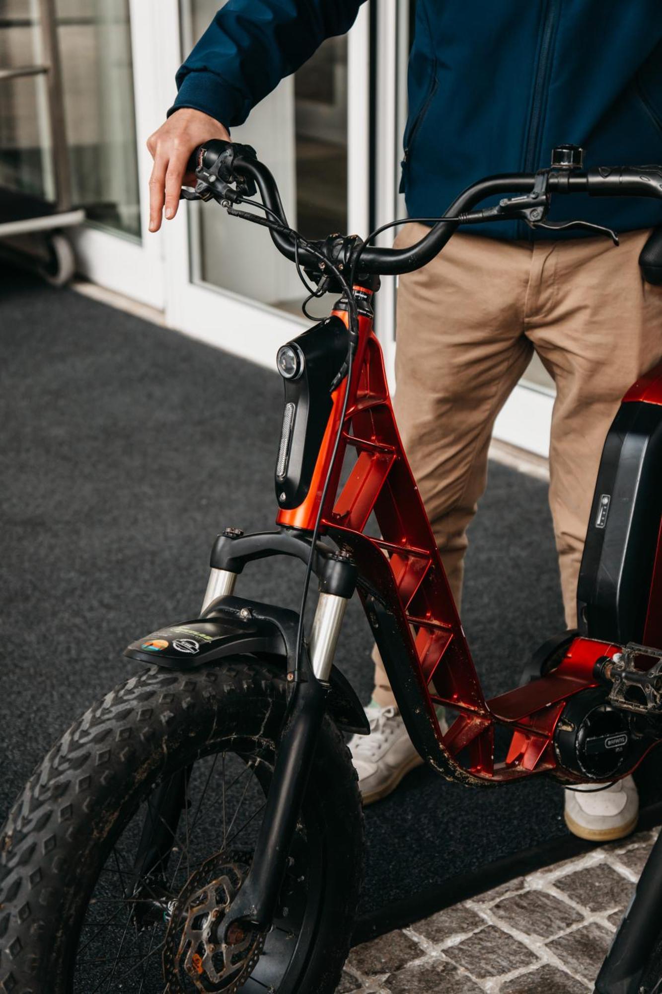 J44 Lifestyle Hotel Τζεσόλο Λίντο Εξωτερικό φωτογραφία A bicycle lock